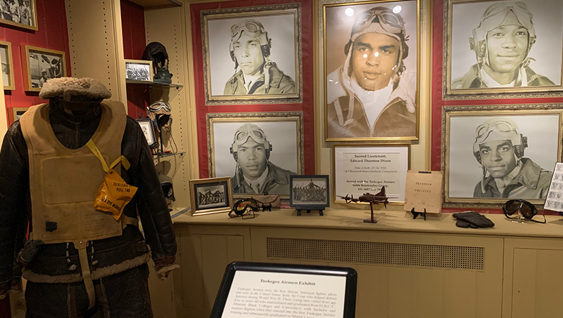 博物馆的塔斯克基飞行员展览。